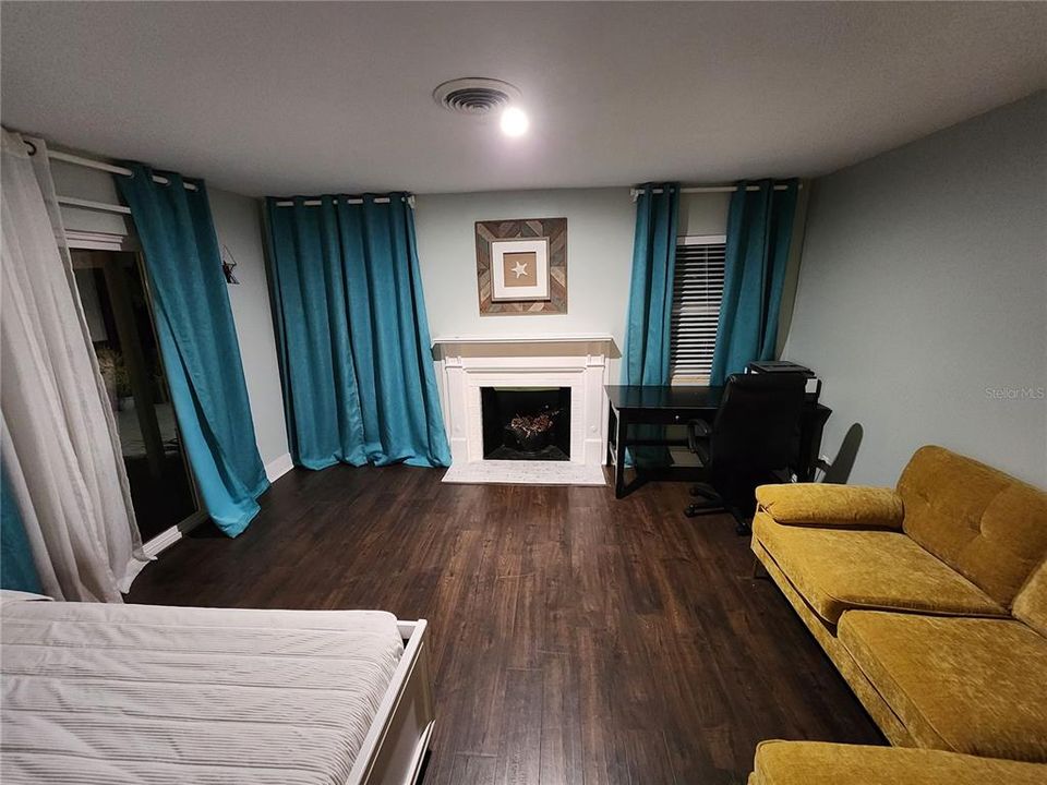 For Sale: $695,000 (4 beds, 2 baths, 2179 Square Feet)
