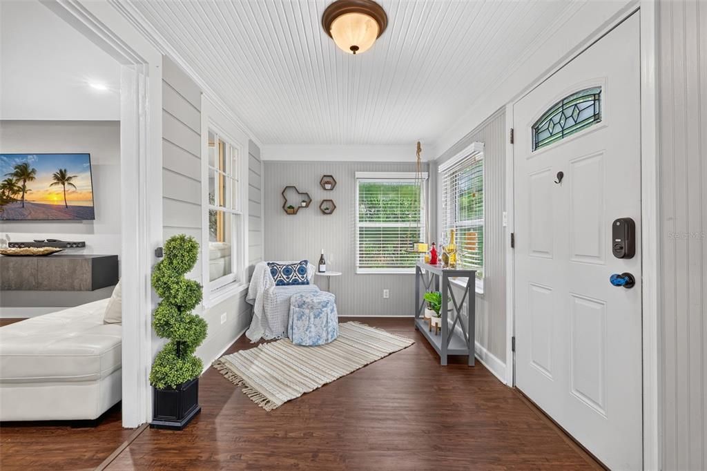 For Sale: $430,000 (3 beds, 1 baths, 1260 Square Feet)