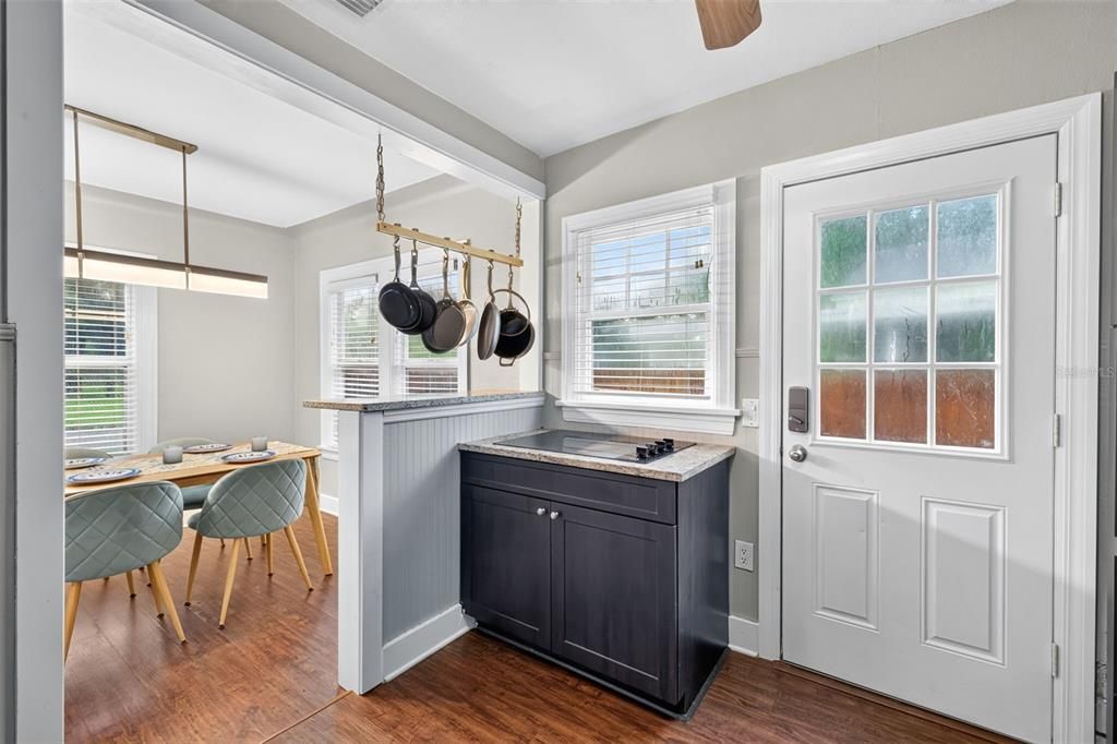 For Sale: $430,000 (3 beds, 1 baths, 1260 Square Feet)