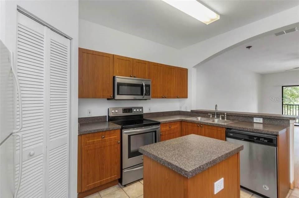 В аренду: $2,100 (2 спален, 2 ванн, 1170 Квадратных фут)