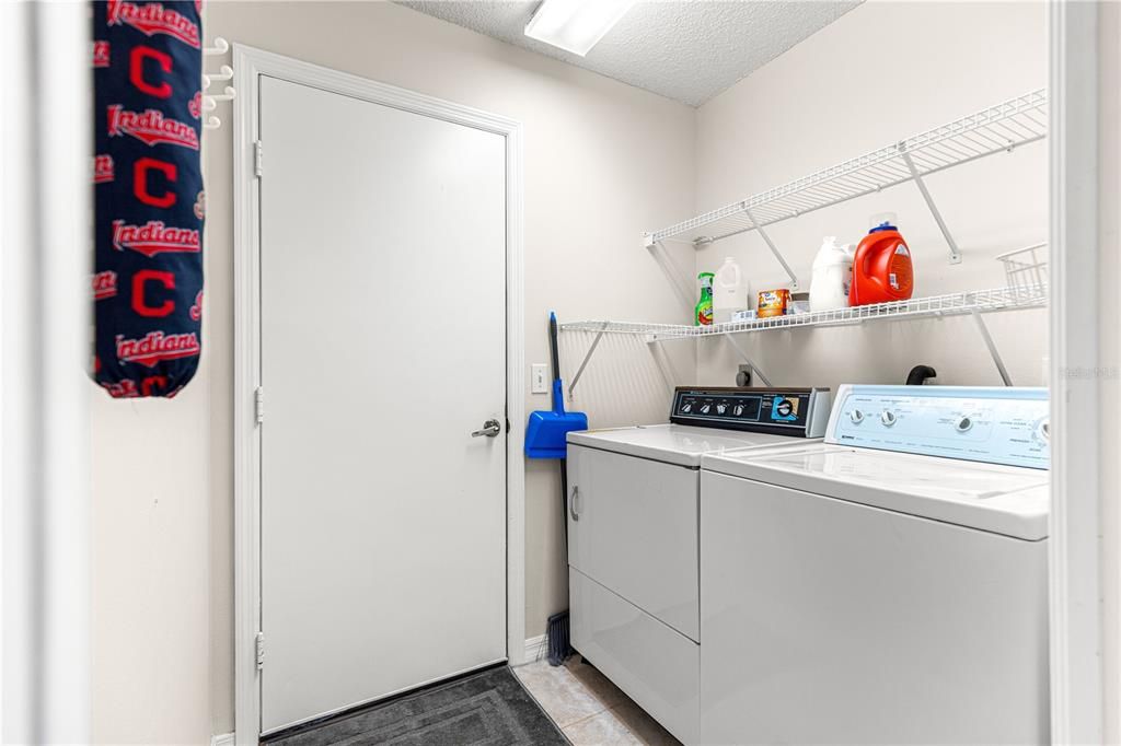 En Venta: $232,000 (3 camas, 2 baños, 1584 Pies cuadrados)