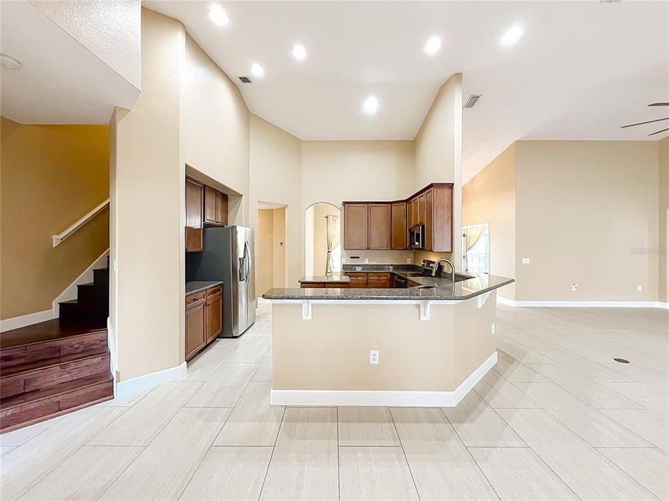 En Venta: $649,900 (5 camas, 3 baños, 3289 Pies cuadrados)