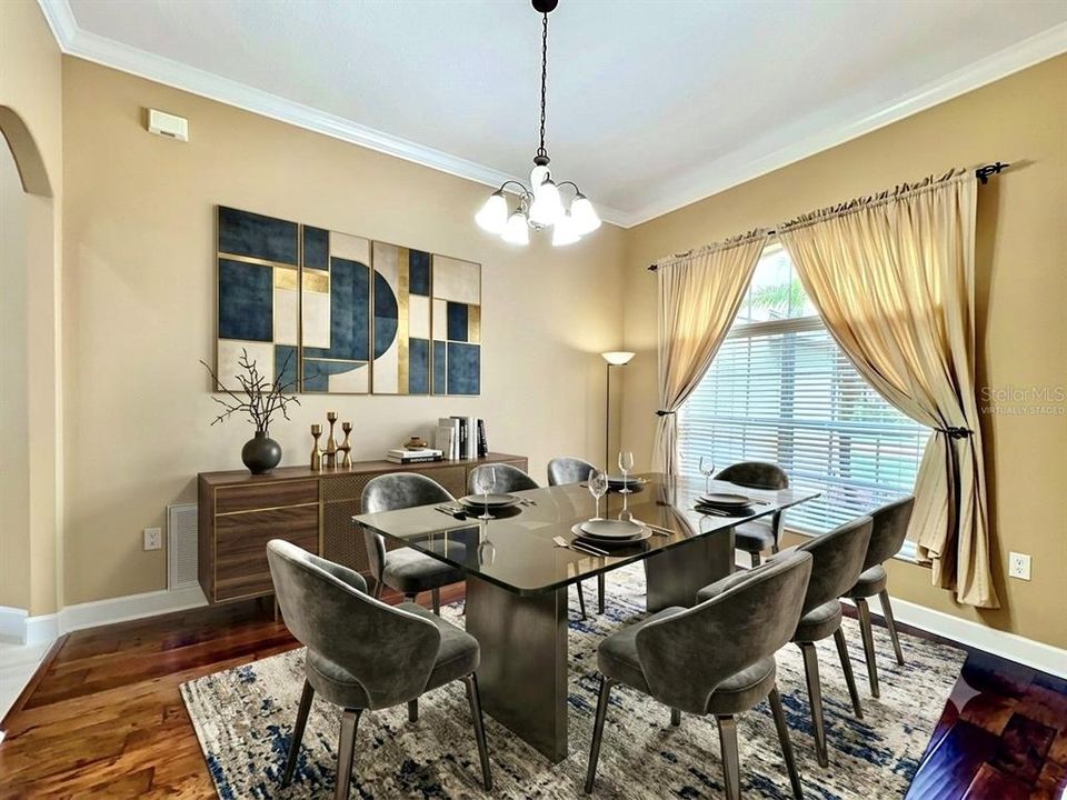 En Venta: $649,900 (5 camas, 3 baños, 3289 Pies cuadrados)