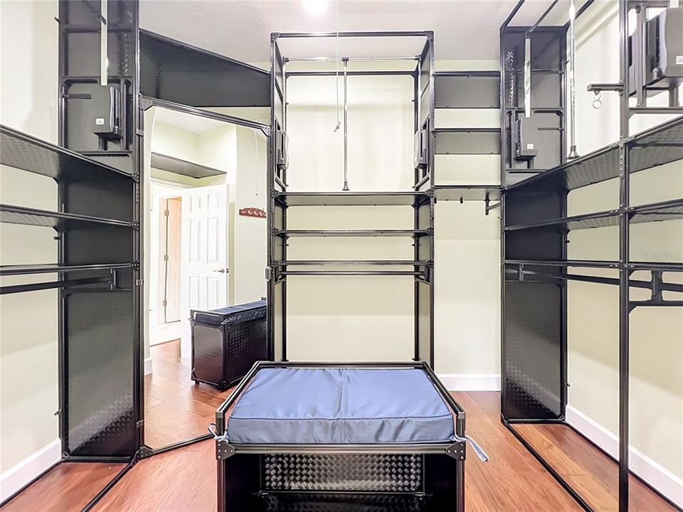 En Venta: $649,900 (5 camas, 3 baños, 3289 Pies cuadrados)