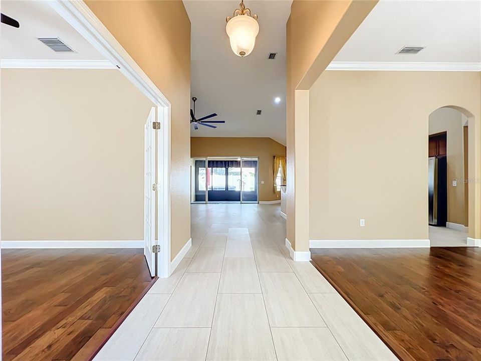 En Venta: $649,900 (5 camas, 3 baños, 3289 Pies cuadrados)