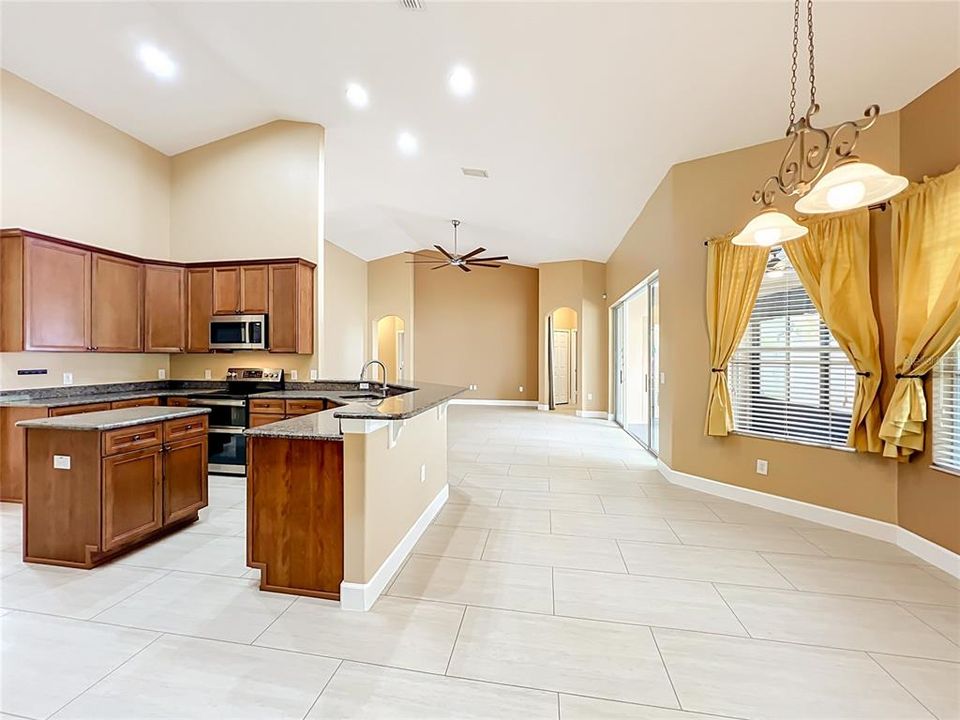 En Venta: $649,900 (5 camas, 3 baños, 3289 Pies cuadrados)