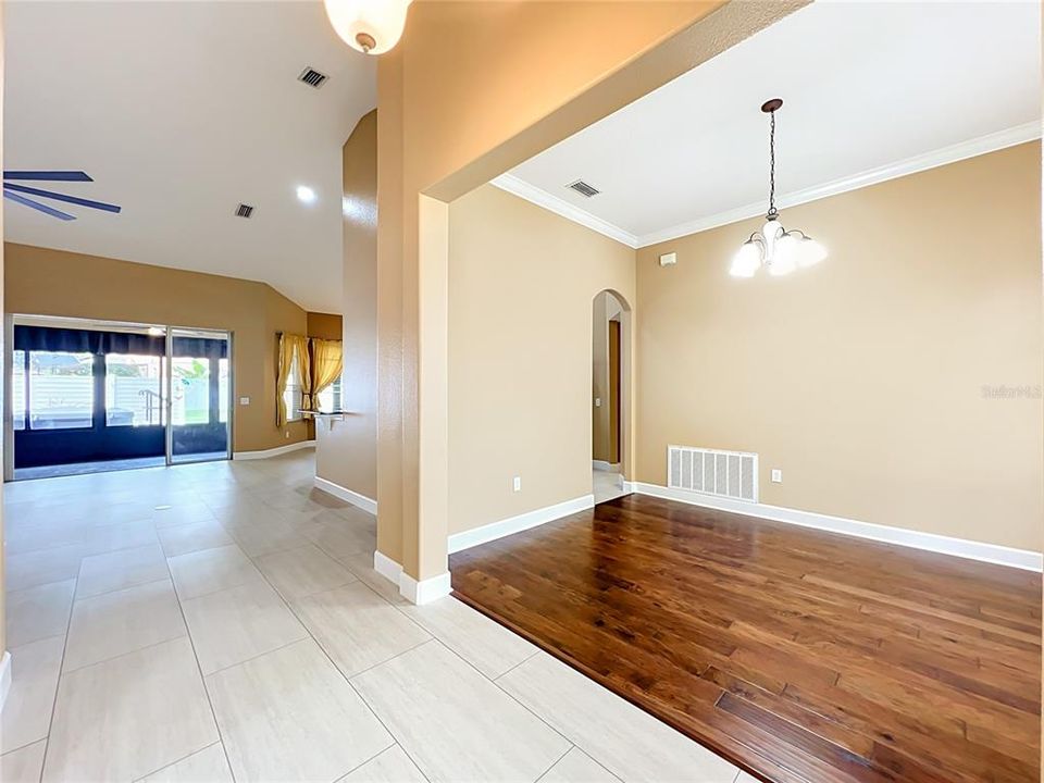 En Venta: $649,900 (5 camas, 3 baños, 3289 Pies cuadrados)