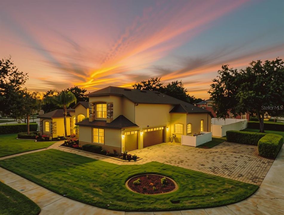 En Venta: $649,900 (5 camas, 3 baños, 3289 Pies cuadrados)