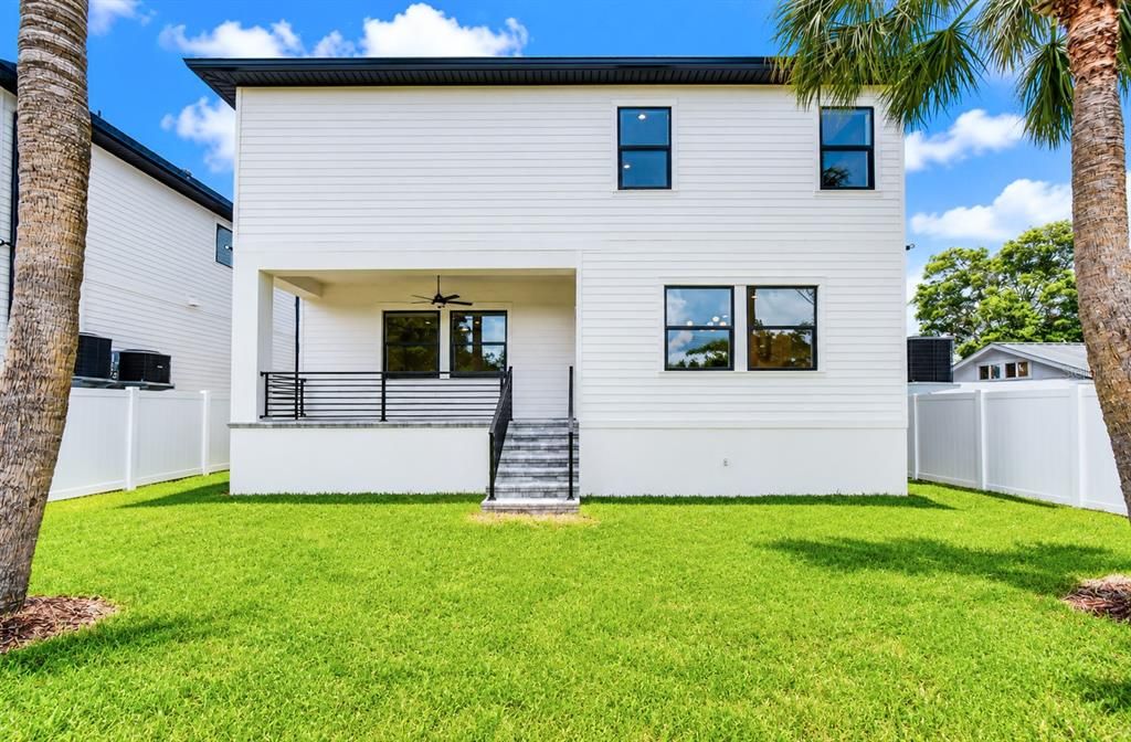 En Venta: $897,000 (5 camas, 3 baños, 3004 Pies cuadrados)