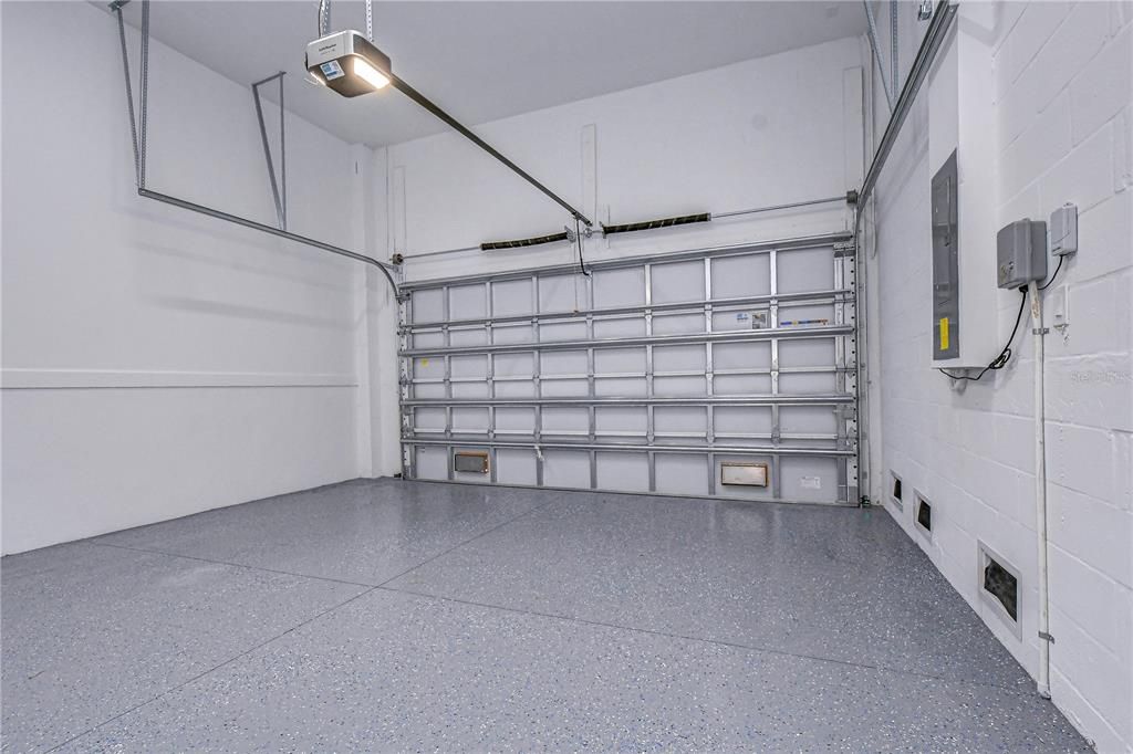En Venta: $897,000 (5 camas, 3 baños, 3004 Pies cuadrados)