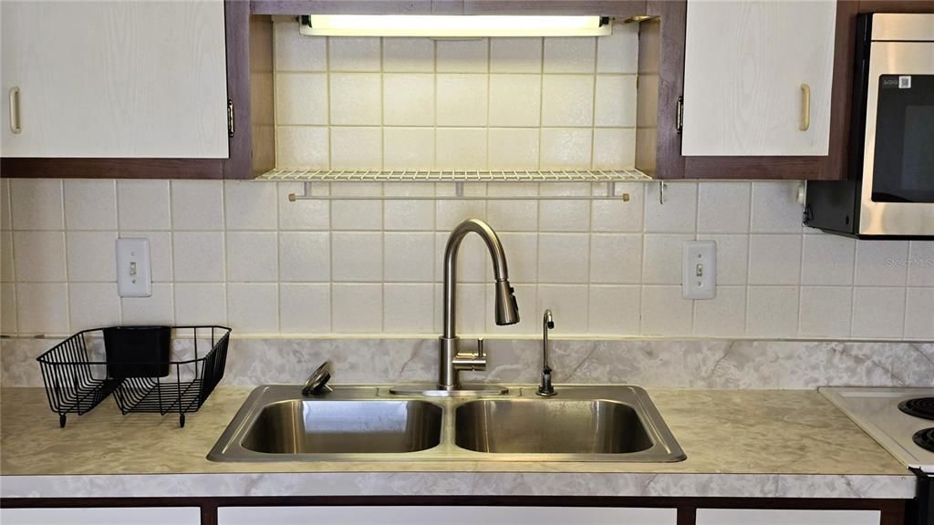 В аренду: $1,450 (2 спален, 1 ванн, 825 Квадратных фут)