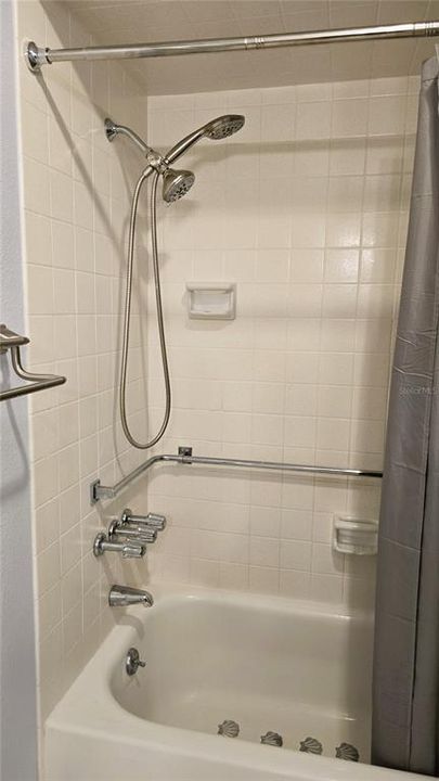В аренду: $1,450 (2 спален, 1 ванн, 825 Квадратных фут)