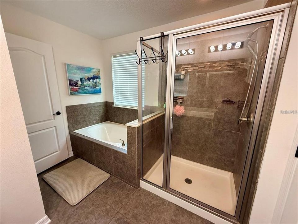 В аренду: $2,350 (3 спален, 3 ванн, 1752 Квадратных фут)