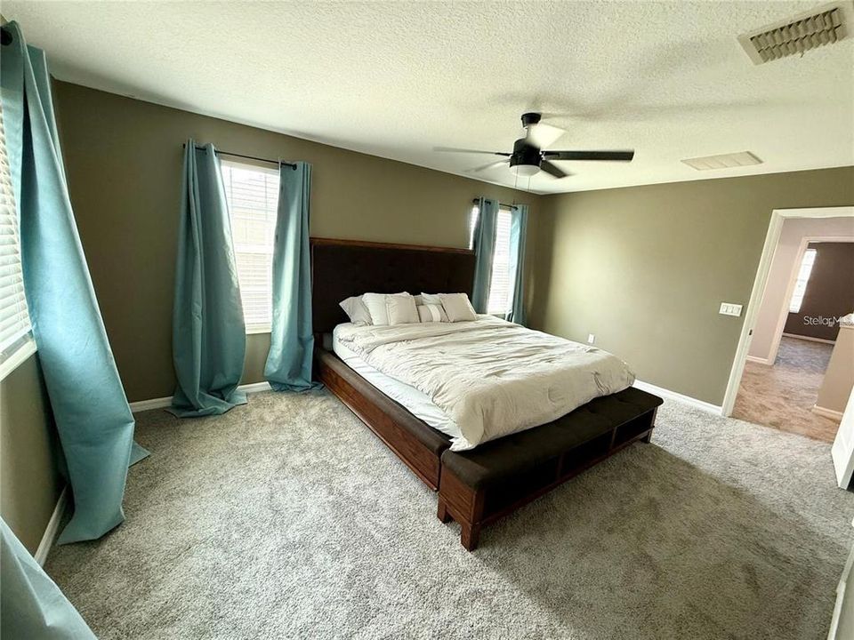 В аренду: $2,350 (3 спален, 3 ванн, 1752 Квадратных фут)