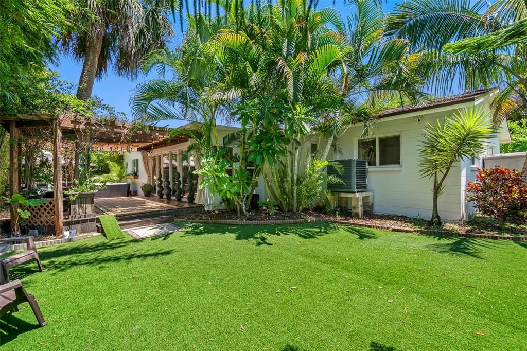For Sale: $649,000 (4 beds, 2 baths, 1660 Square Feet)