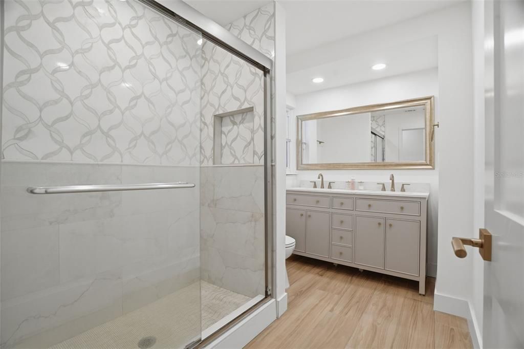 For Sale: $649,000 (4 beds, 2 baths, 1660 Square Feet)