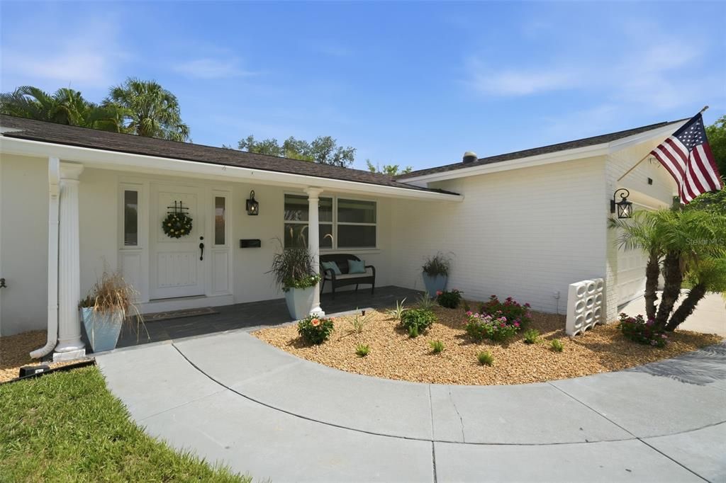 For Sale: $649,000 (4 beds, 2 baths, 1660 Square Feet)