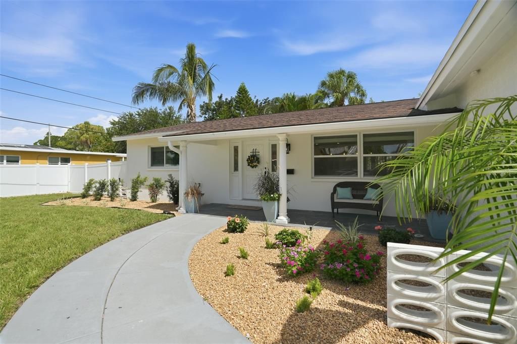 For Sale: $649,000 (4 beds, 2 baths, 1660 Square Feet)