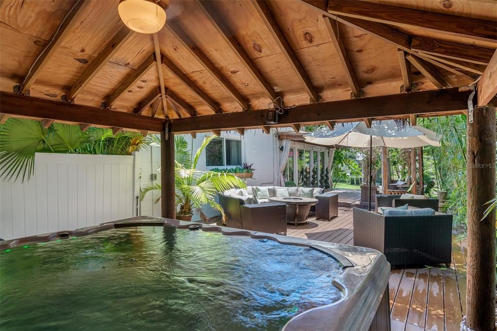For Sale: $649,000 (4 beds, 2 baths, 1660 Square Feet)