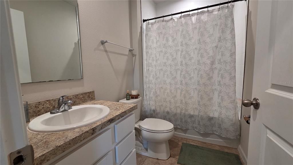 На продажу: $312,900 (3 спален, 2 ванн, 1450 Квадратных фут)