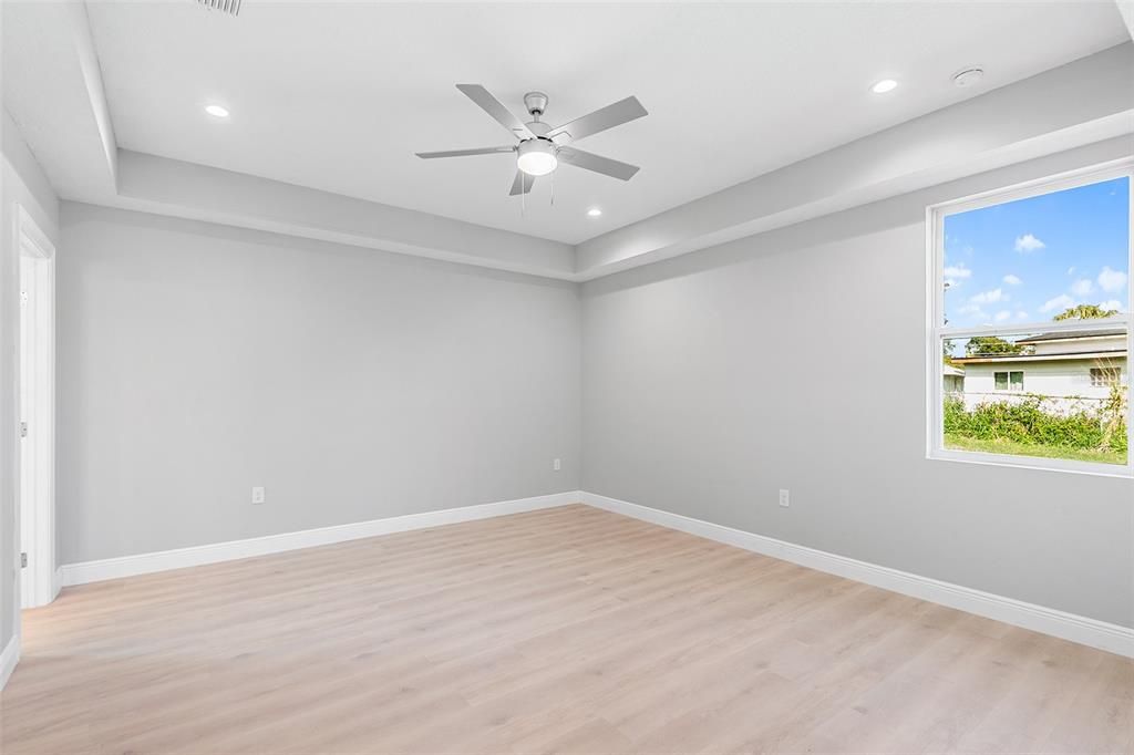 En Venta: $309,000 (3 camas, 2 baños, 1675 Pies cuadrados)