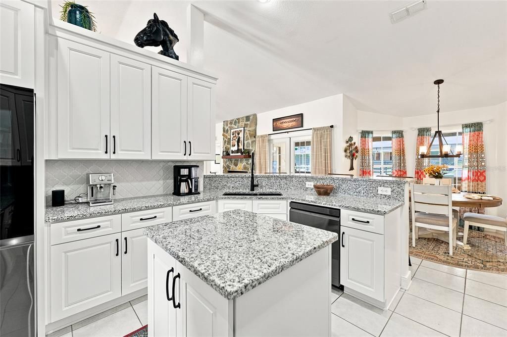 En Venta: $1,075,000 (4 camas, 2 baños, 2134 Pies cuadrados)