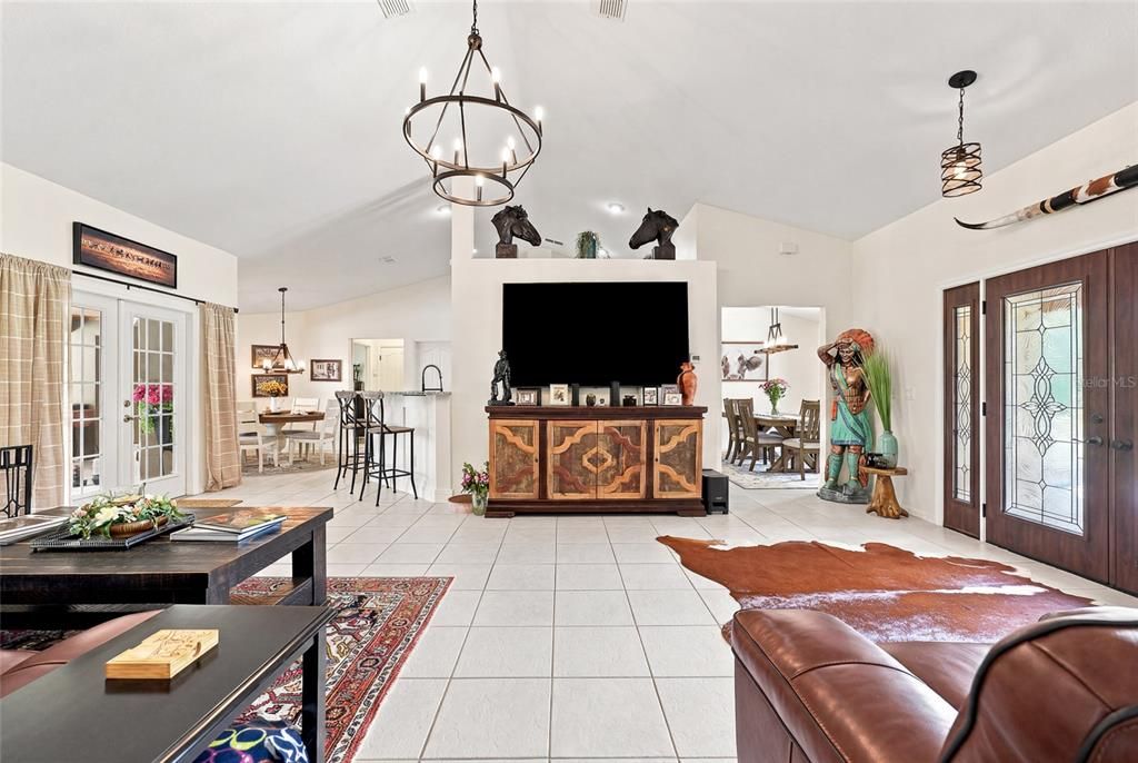 En Venta: $1,075,000 (4 camas, 2 baños, 2134 Pies cuadrados)