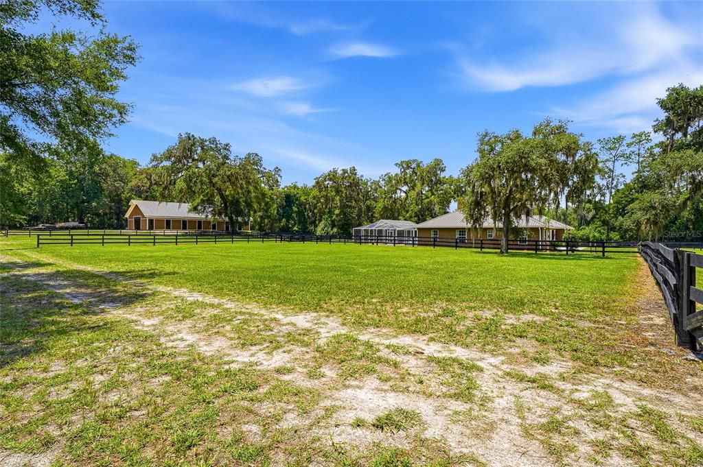 En Venta: $1,075,000 (4 camas, 2 baños, 2134 Pies cuadrados)