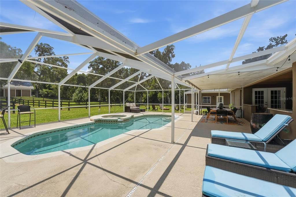 En Venta: $1,075,000 (4 camas, 2 baños, 2134 Pies cuadrados)