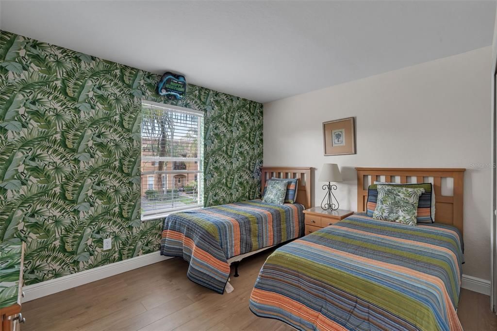 На продажу: $275,000 (4 спален, 3 ванн, 1856 Квадратных фут)
