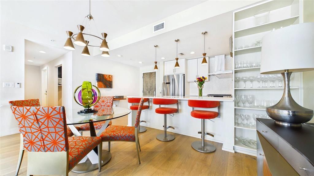 For Sale: $1,129,000 (2 beds, 2 baths, 1483 Square Feet)