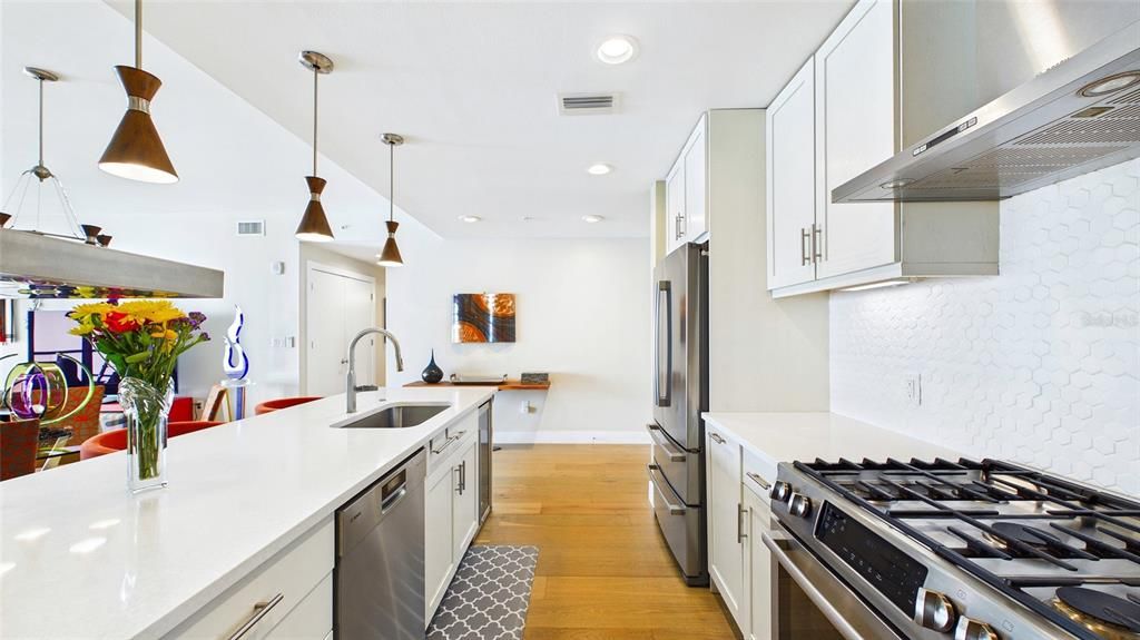 For Sale: $1,129,000 (2 beds, 2 baths, 1483 Square Feet)