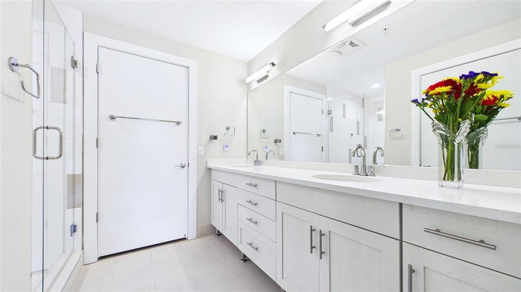 For Sale: $1,129,000 (2 beds, 2 baths, 1483 Square Feet)