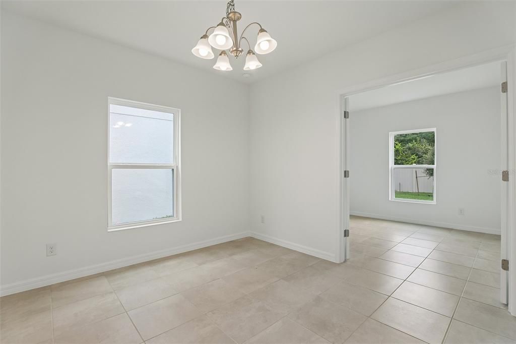 En Venta: $426,990 (4 camas, 2 baños, 2536 Pies cuadrados)
