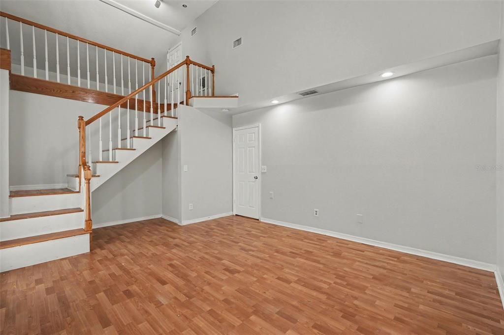 На продажу: $485,000 (3 спален, 2 ванн, 1684 Квадратных фут)