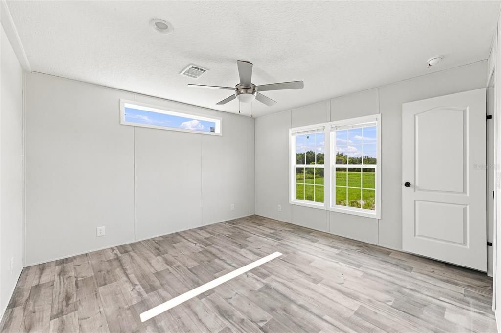 For Sale: $279,900 (3 beds, 2 baths, 1580 Square Feet)