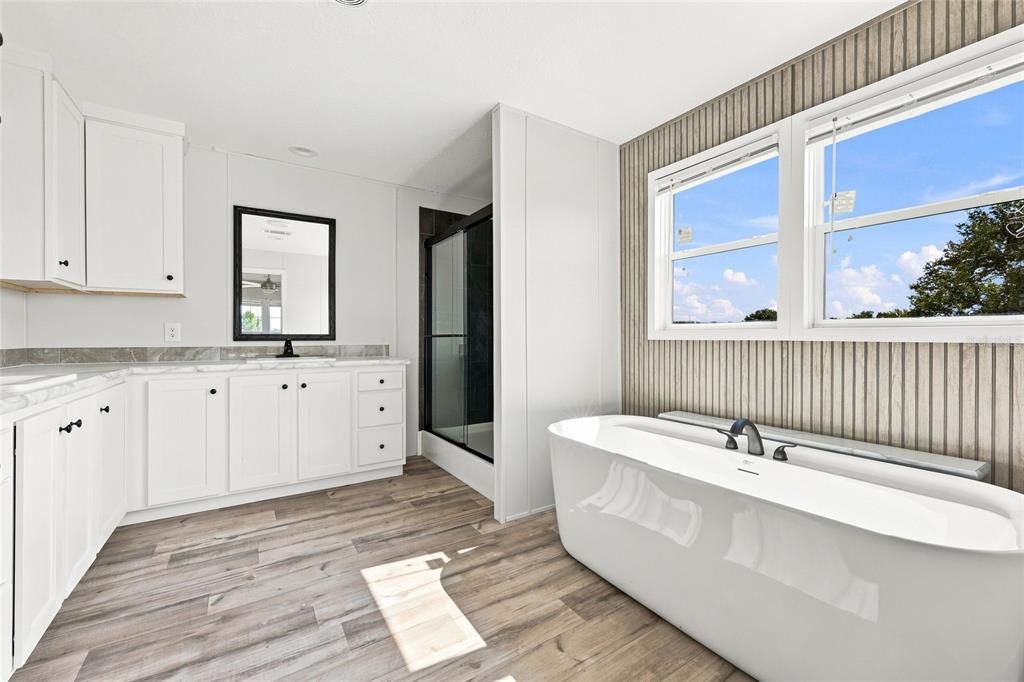 For Sale: $279,900 (3 beds, 2 baths, 1580 Square Feet)