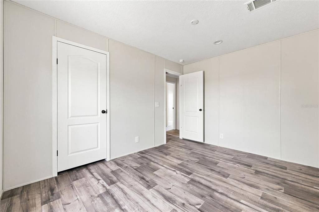 For Sale: $279,900 (3 beds, 2 baths, 1580 Square Feet)