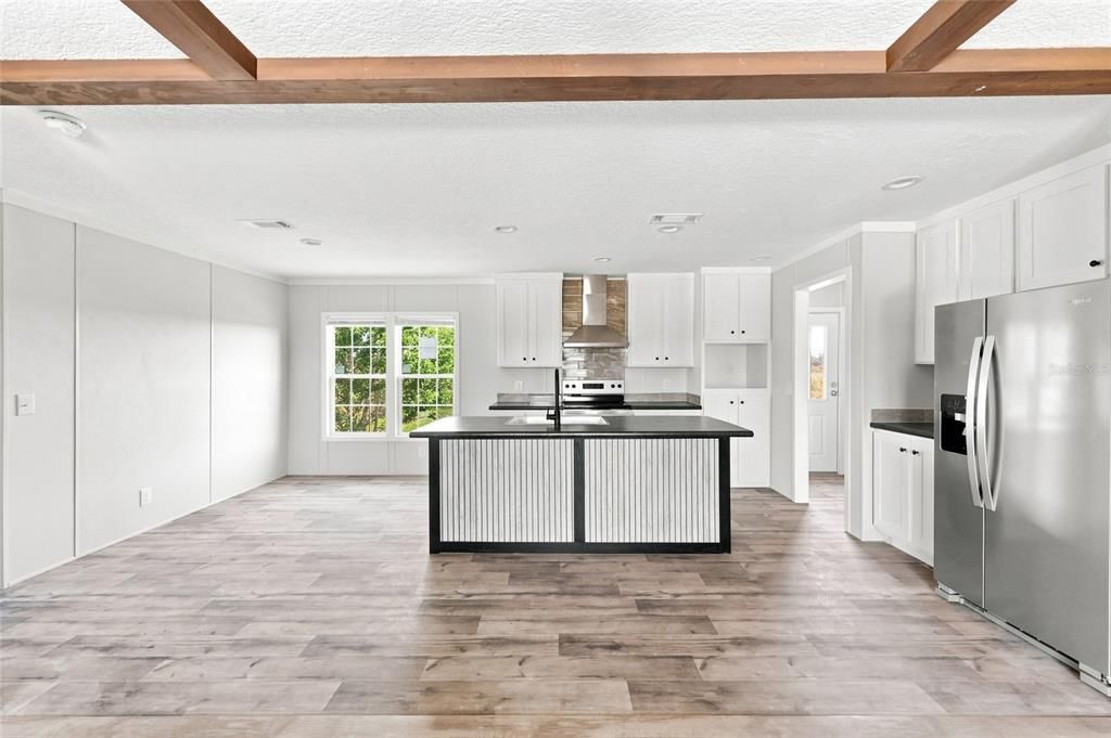 For Sale: $279,900 (3 beds, 2 baths, 1580 Square Feet)