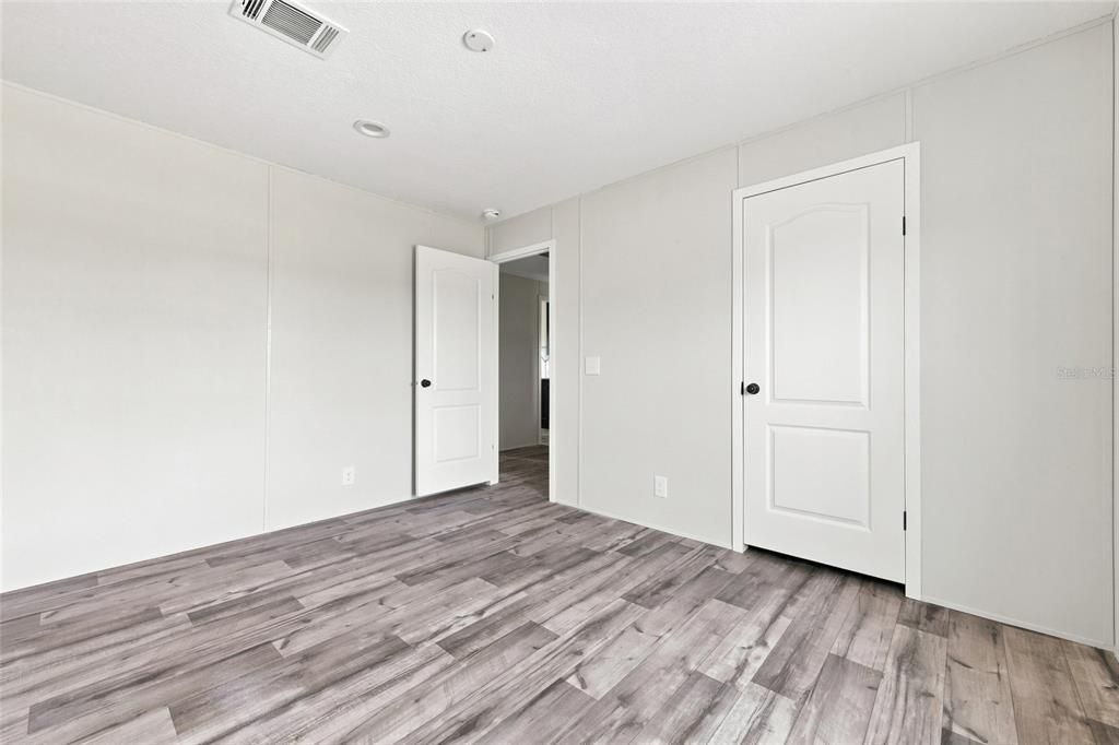 For Sale: $279,900 (3 beds, 2 baths, 1580 Square Feet)