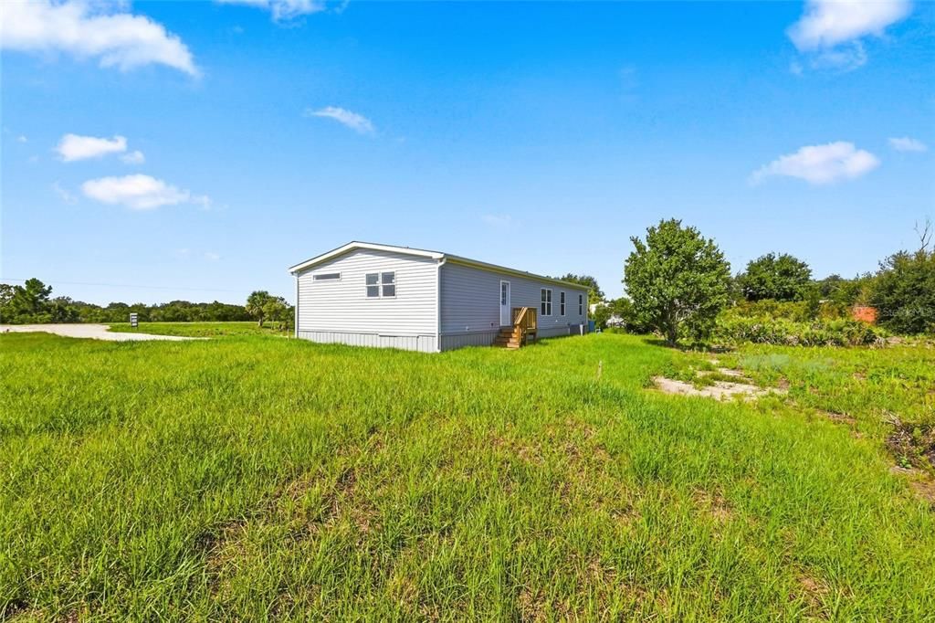 For Sale: $279,900 (3 beds, 2 baths, 1580 Square Feet)