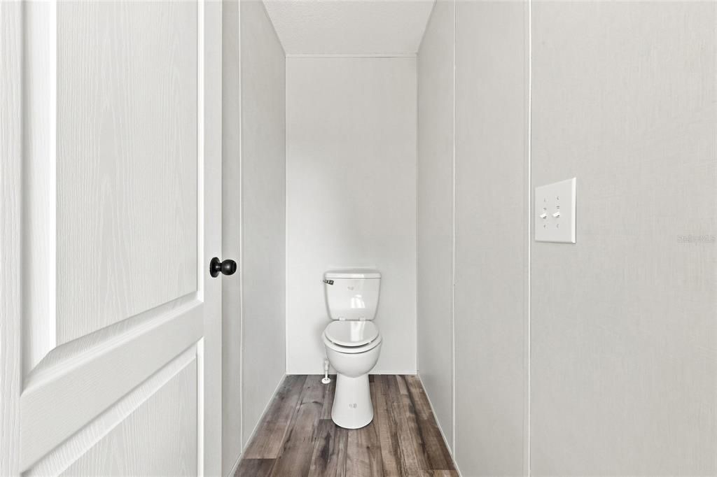 For Sale: $279,900 (3 beds, 2 baths, 1580 Square Feet)