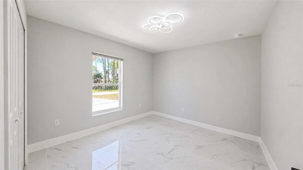 Activo con contrato: $230,000 (3 camas, 2 baños, 1058 Pies cuadrados)