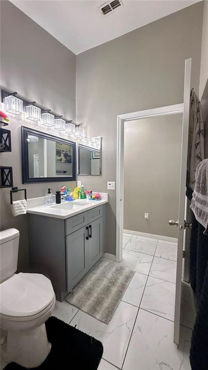 En Venta: $359,000 (3 camas, 2 baños, 1336 Pies cuadrados)