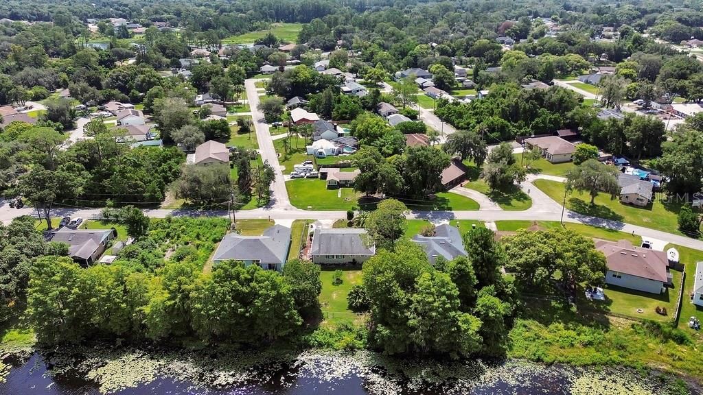 En Venta: $339,900 (3 camas, 3 baños, 1600 Pies cuadrados)