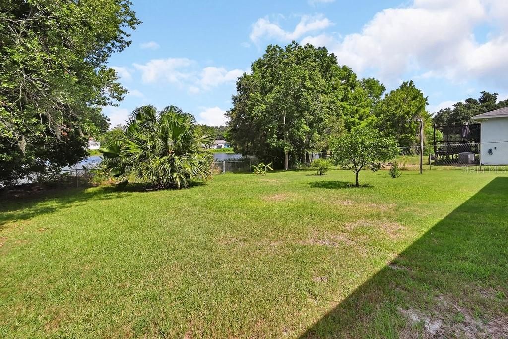 En Venta: $339,900 (3 camas, 3 baños, 1600 Pies cuadrados)