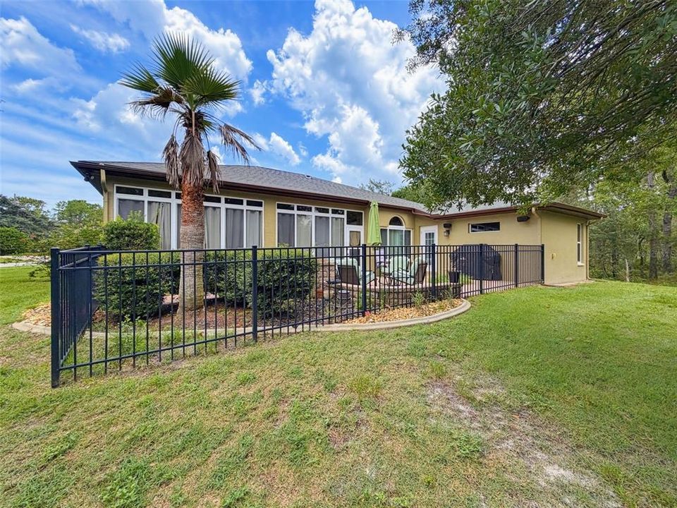 На продажу: $359,900 (3 спален, 2 ванн, 2099 Квадратных фут)