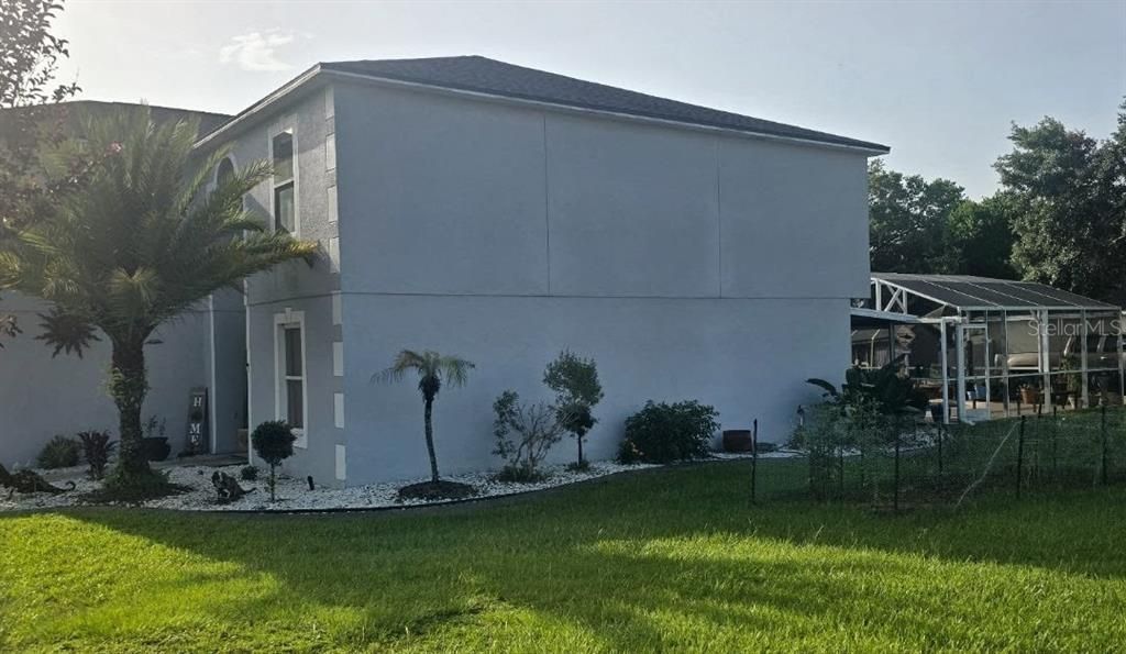 For Sale: $450,000 (4 beds, 2 baths, 2788 Square Feet)