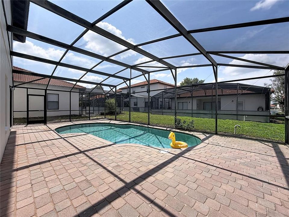 En Venta: $429,900 (4 camas, 2 baños, 2072 Pies cuadrados)