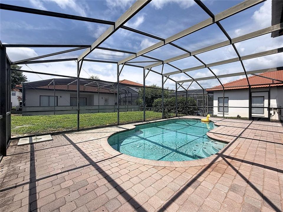 En Venta: $429,900 (4 camas, 2 baños, 2072 Pies cuadrados)